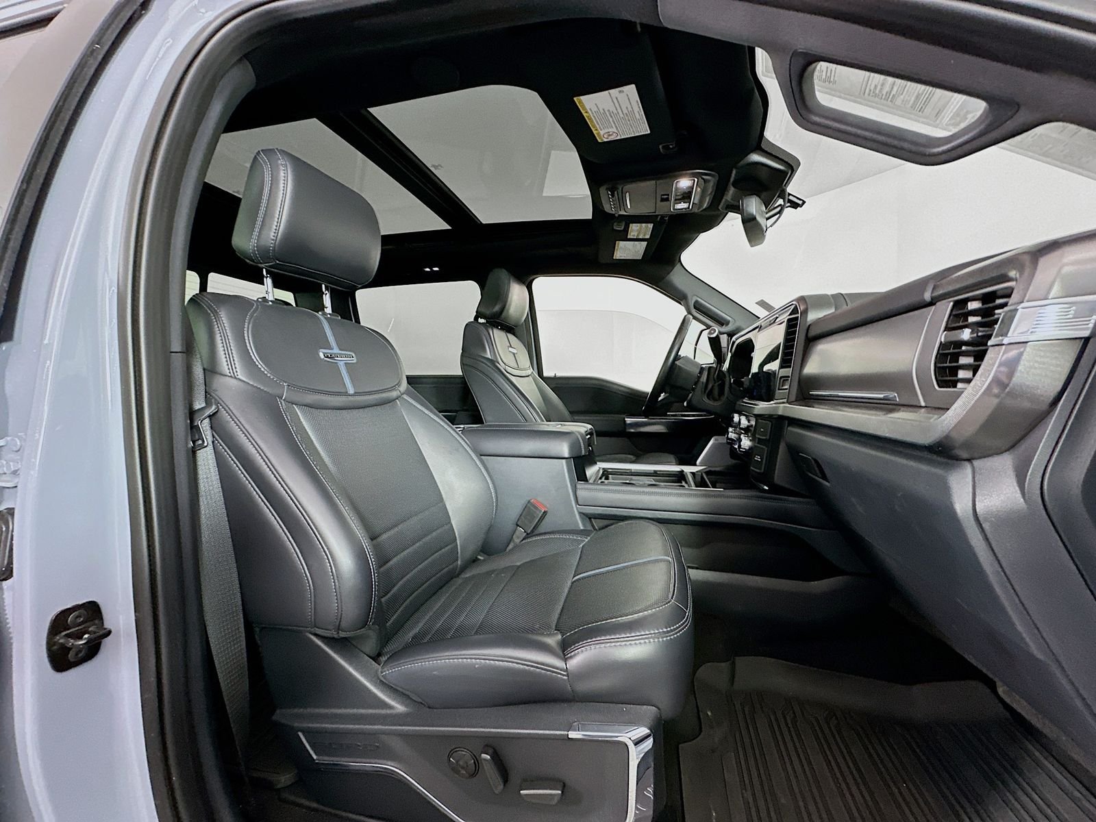 Used 2025 Gray Ford Platinum image 31