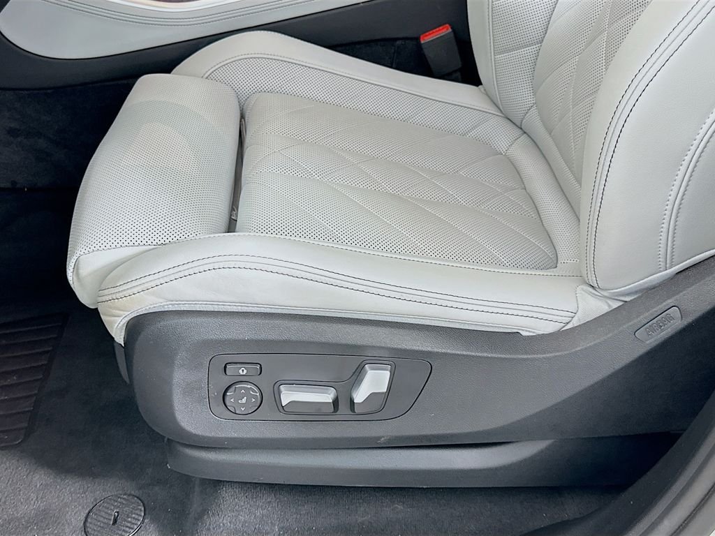 Certified Used 2024 Mineral White Metallic BMW xDrive40i image 20