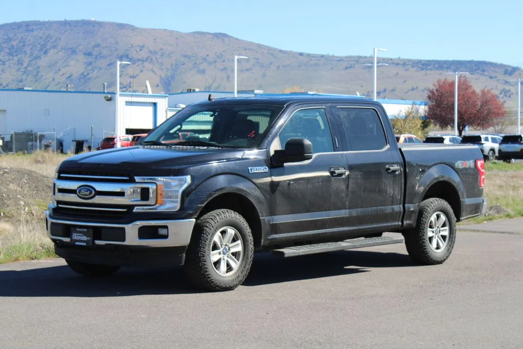 Used 2019 Agate Black Metallic Ford XLT image 8