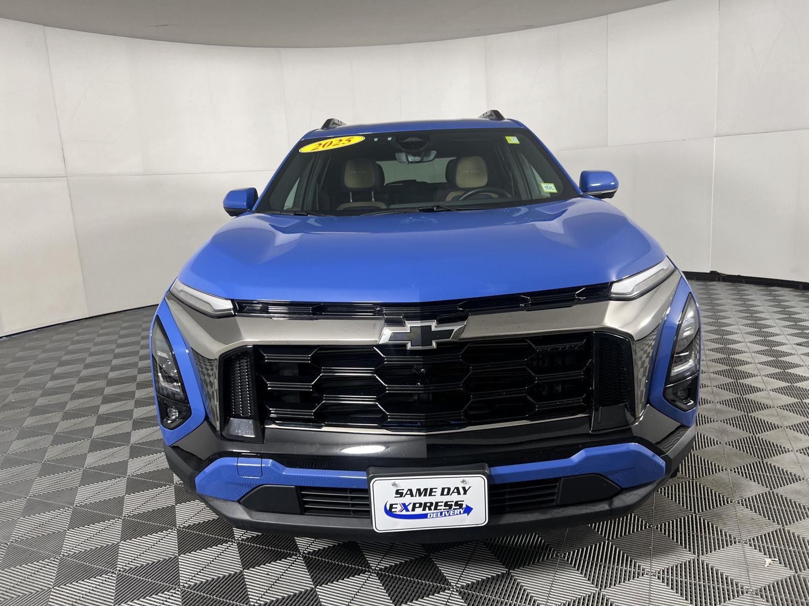 Used 2025 Reef Blue Metallic Chevrolet AWD ACTIV image 25
