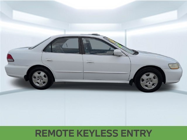 Used 2001 White Honda EX-L image 7