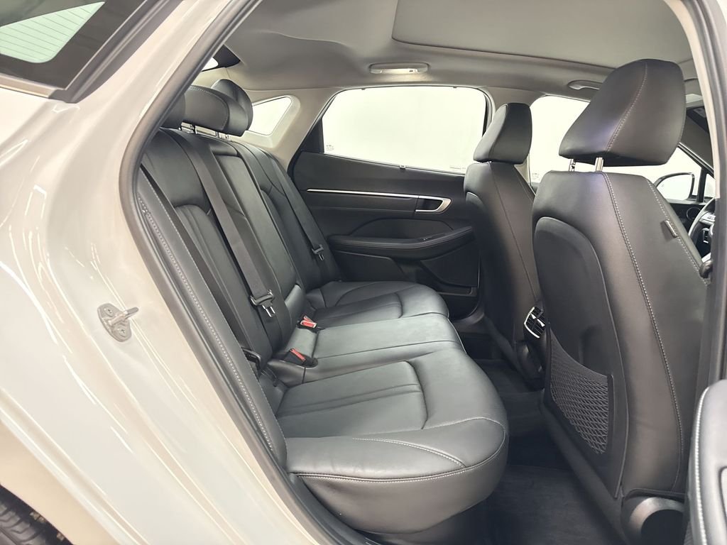 Used 2024 White Hyundai Limited image 17