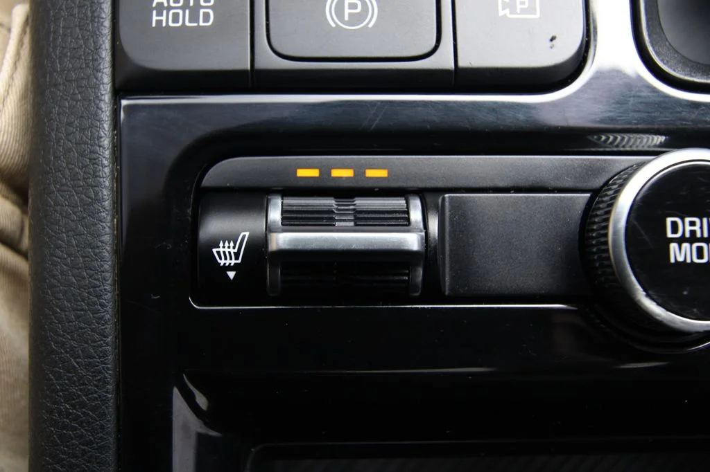 Used 2025 Gray Kia GT-Line image 27