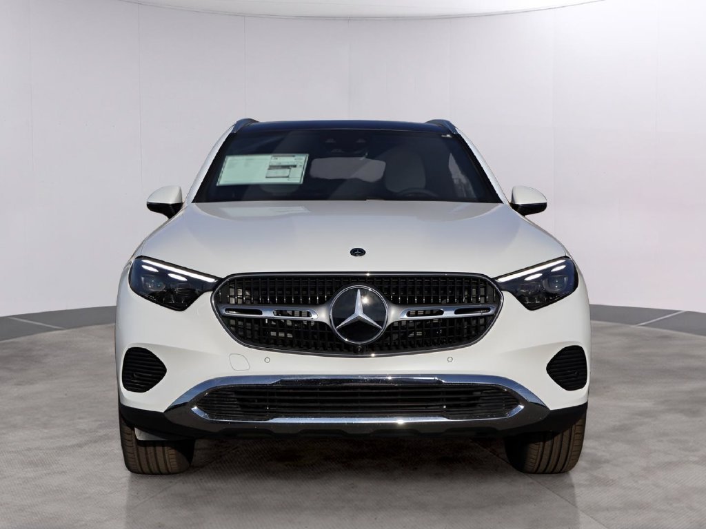 Used 2026 MANUFAKTUR Moonlight White Metallic Mercedes-Benz GLC 300 image 2