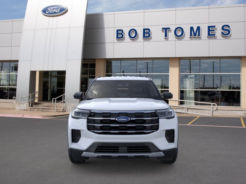 New 2026 Space White Metallic Ford Active image 7