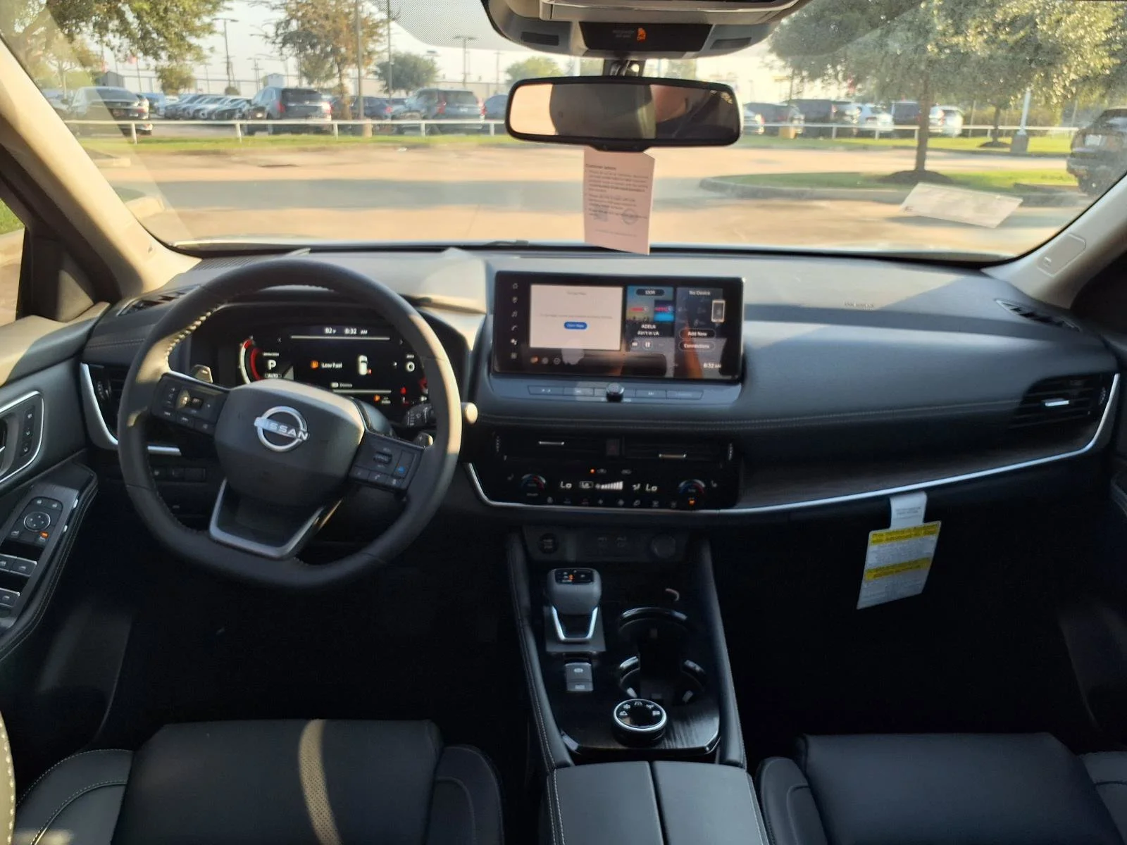 2026 Nissan Rogue Platinum - Photo 8