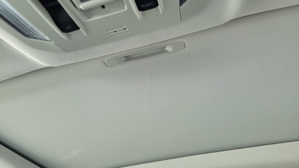 Used 2023  Toyota Limited image 17