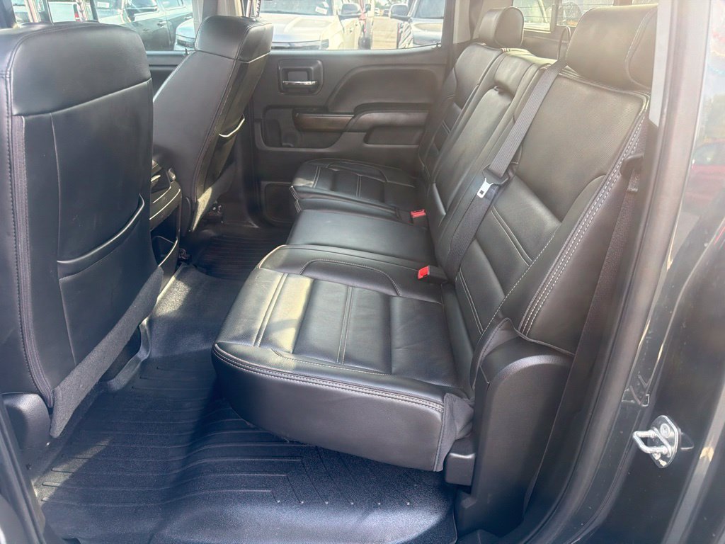 Used 2018 Green GMC Denali image 24