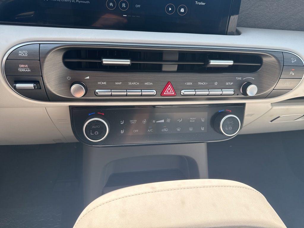 New 2026 Black Hyundai Limited image 21