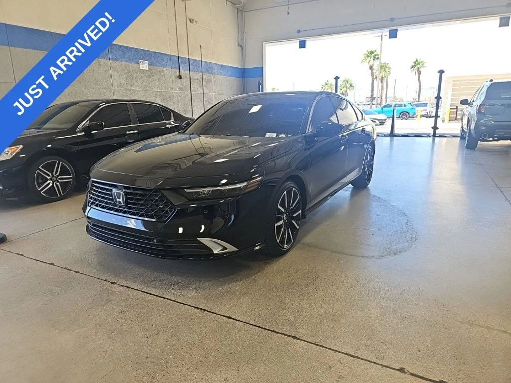 2025 Honda Accord Hybrid Touring's photo