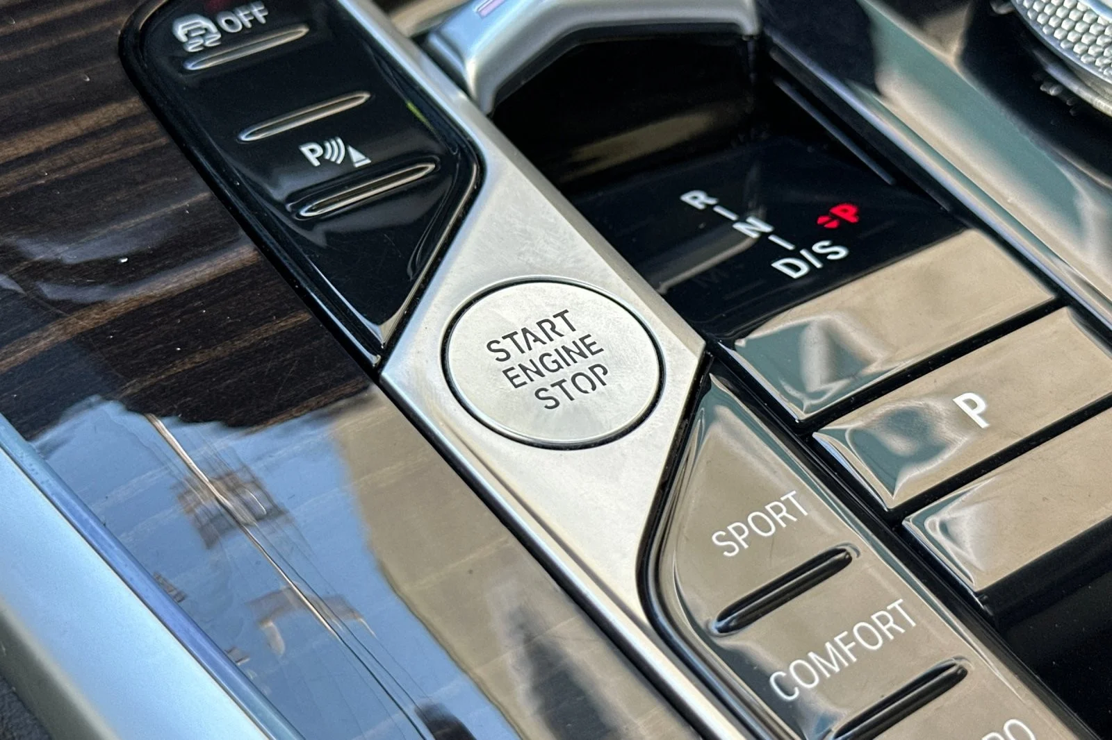 Used 2024 Sparkling Copper Metallic BMW xDrive40i image 23