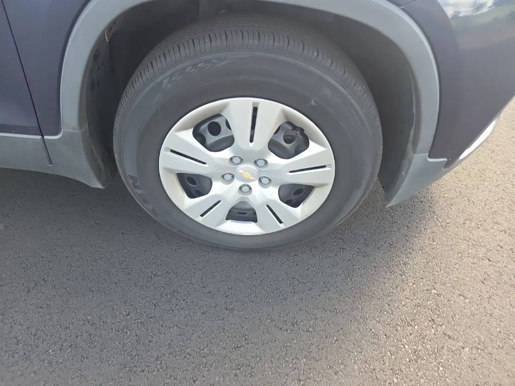 Used 2018 Blue Chevrolet LS image 20