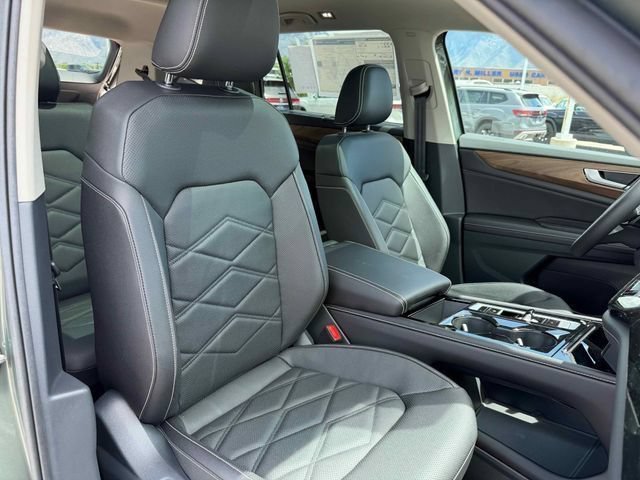 New 2026 Green Volkswagen 2.0T SE w/Technology image 33