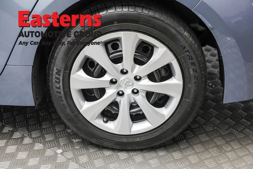 Used 2022 Gray Toyota LE image 8