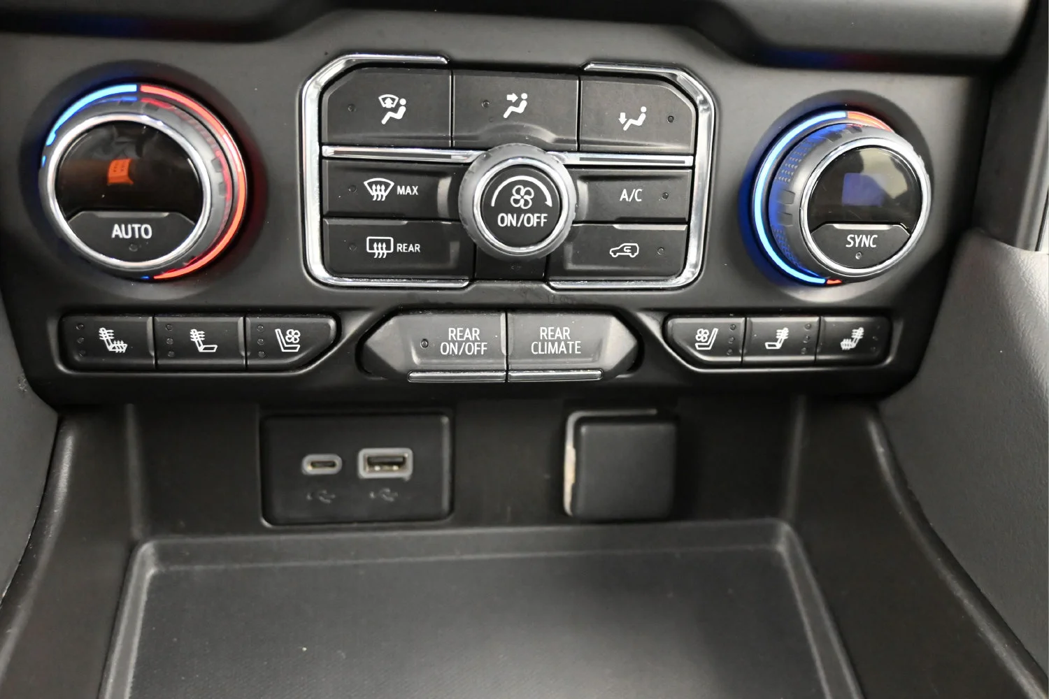 Used 2024 Black Chevrolet Premier image 22
