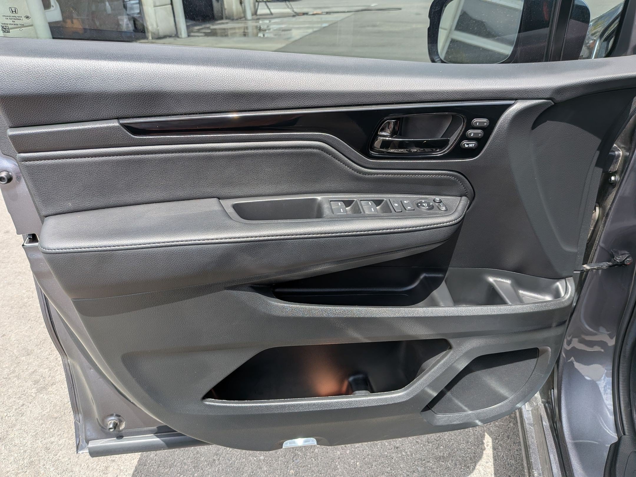 2025 Honda Odyssey Elite - Photo 14