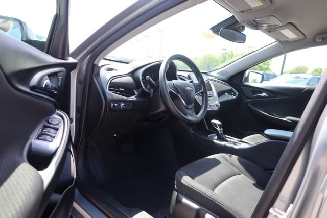 Used 2025 Gray Chevrolet LS image 15