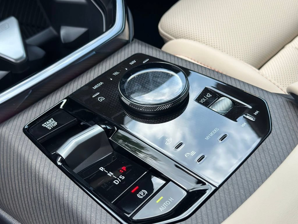 New 2026 Arctic Race Blue metallic BMW 30 xDrive image 35