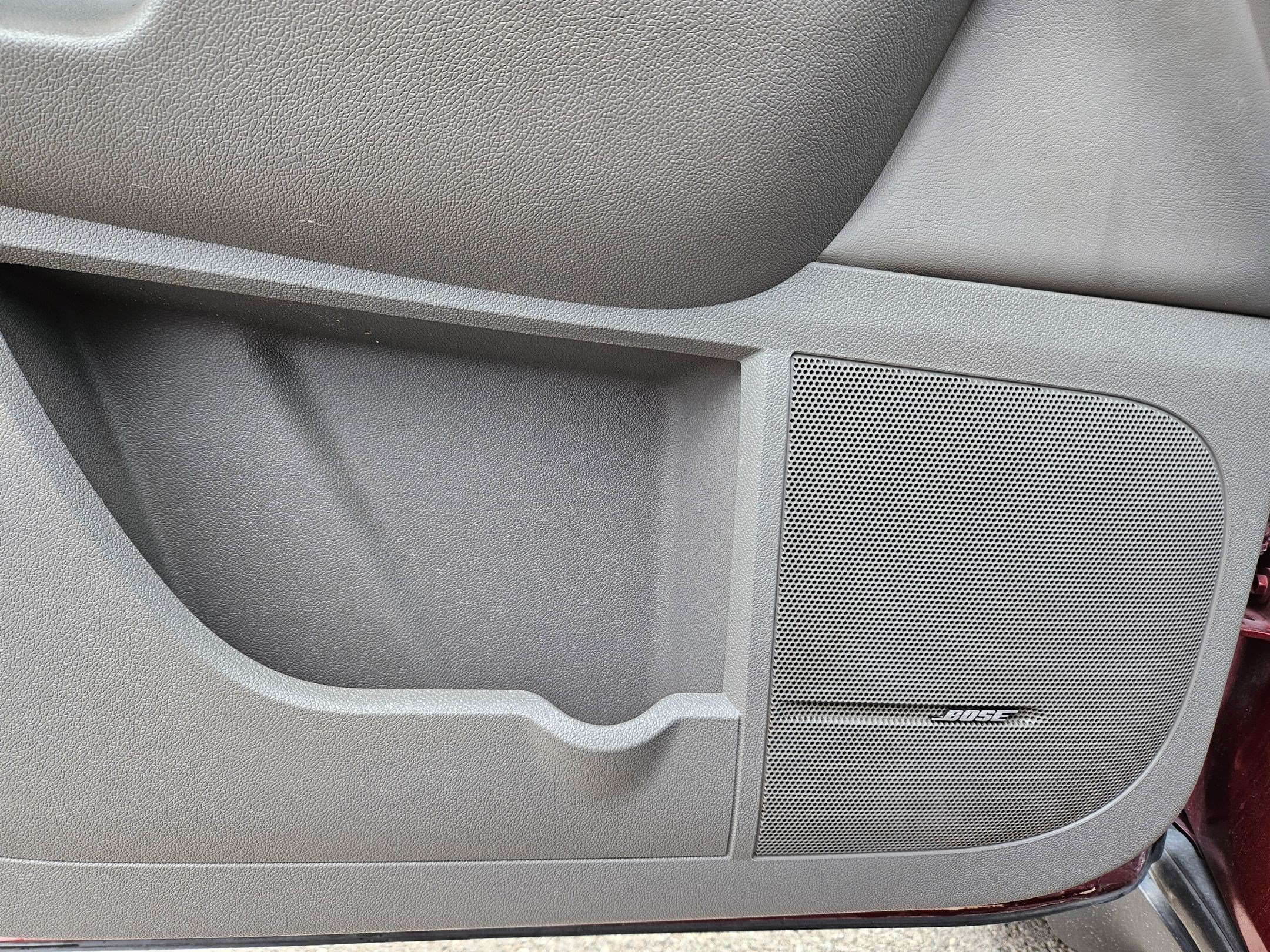 Used 2015 Siren Red Tintcoat Chevrolet LT image 13