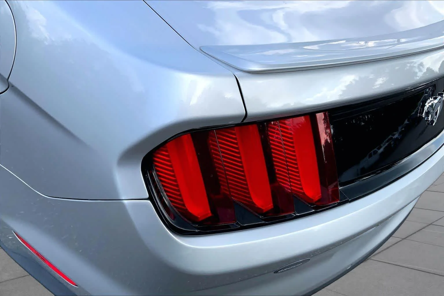 Used 2015 Ingot Silver Ford EcoBoost Premium image 28