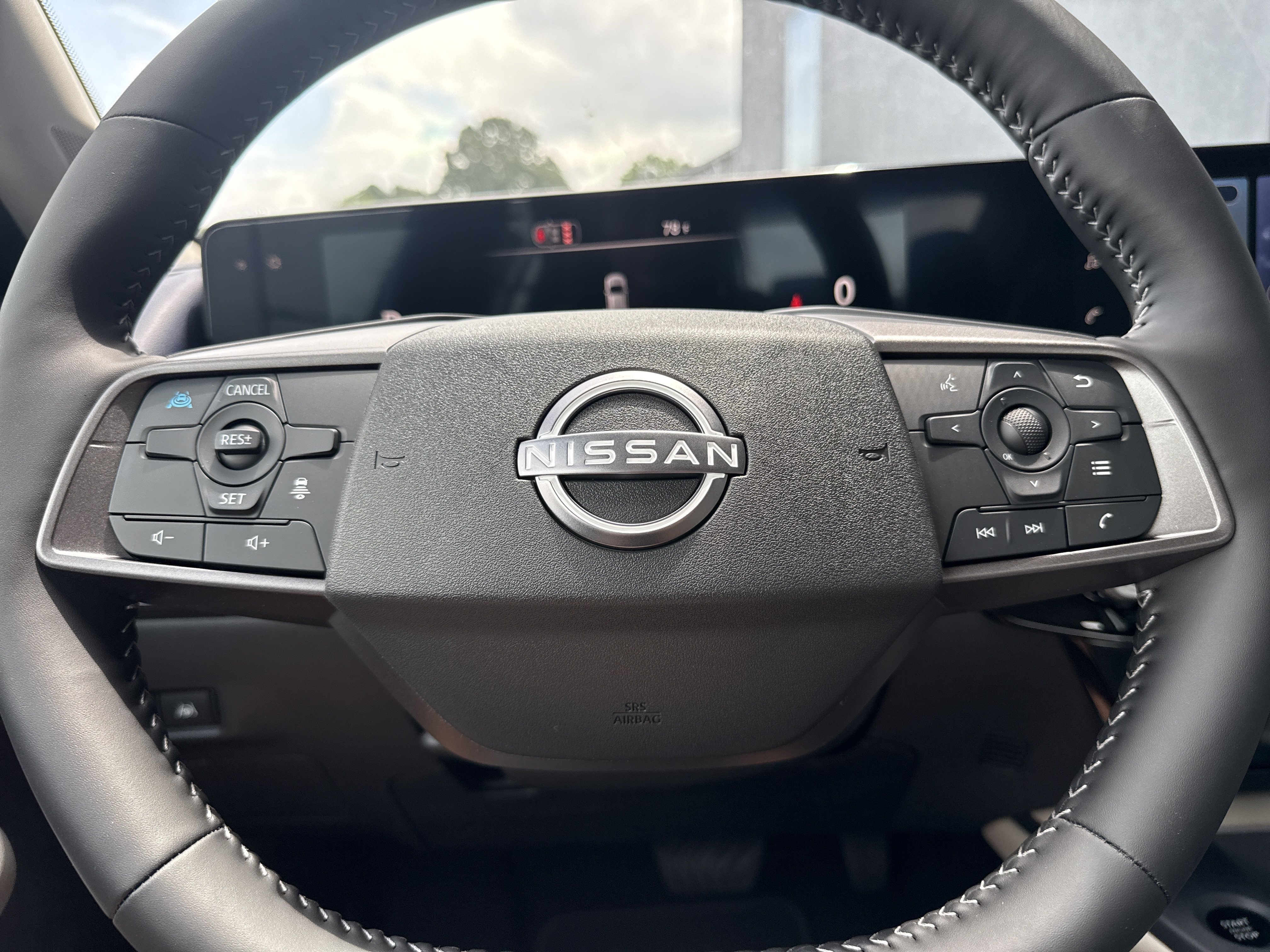 New 2026 Atlantic Gray Metallic Nissan SL image 19