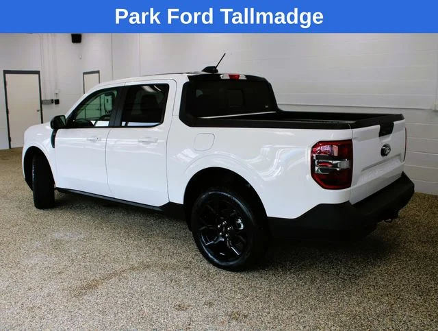 Used 2025 Oxford White Ford Lariat image 2