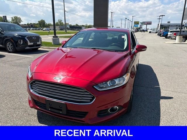 Used 2015 Red Ford SE image 5