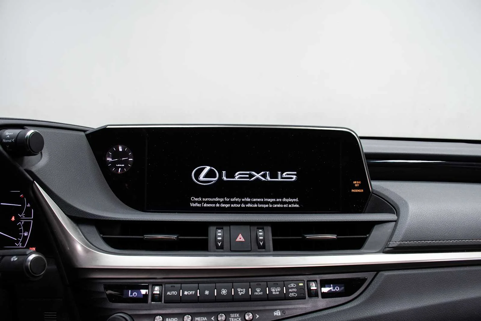 Used 2019 Obsidian Lexus Ultra Luxury image 16