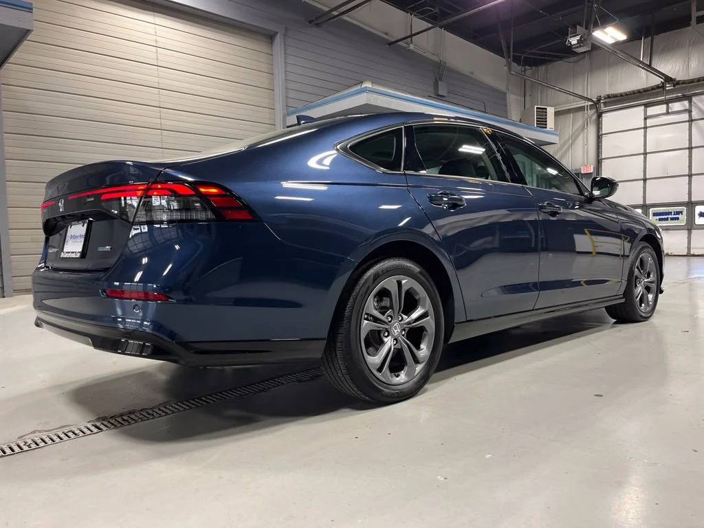 2025 Honda Accord Hybrid EX-L - Photo 44