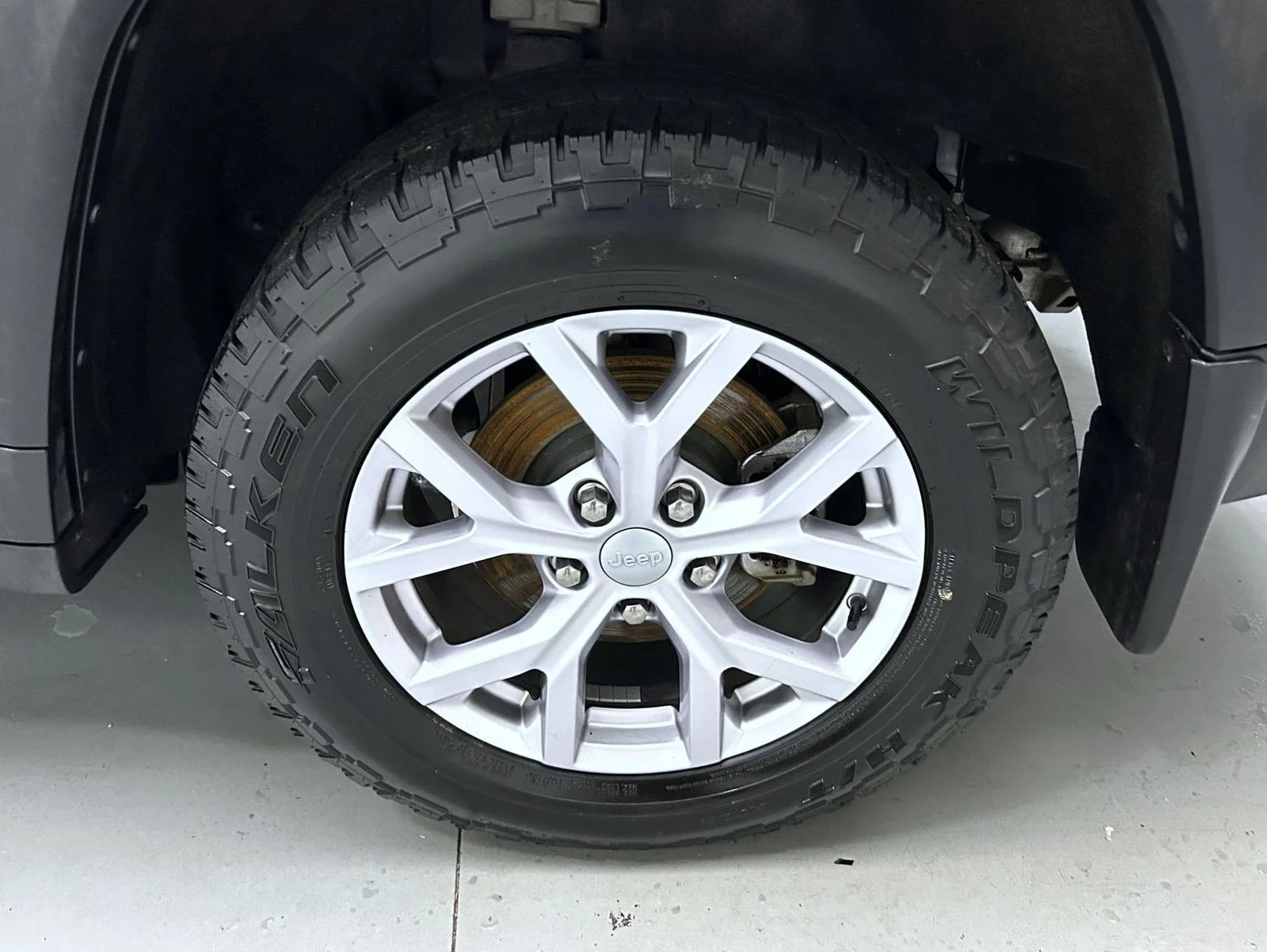 Used 2022 Gray Jeep Limited image 22
