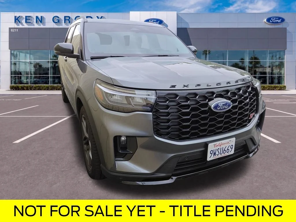 2025 Ford Explorer ST 4WD (PL535)'s photo