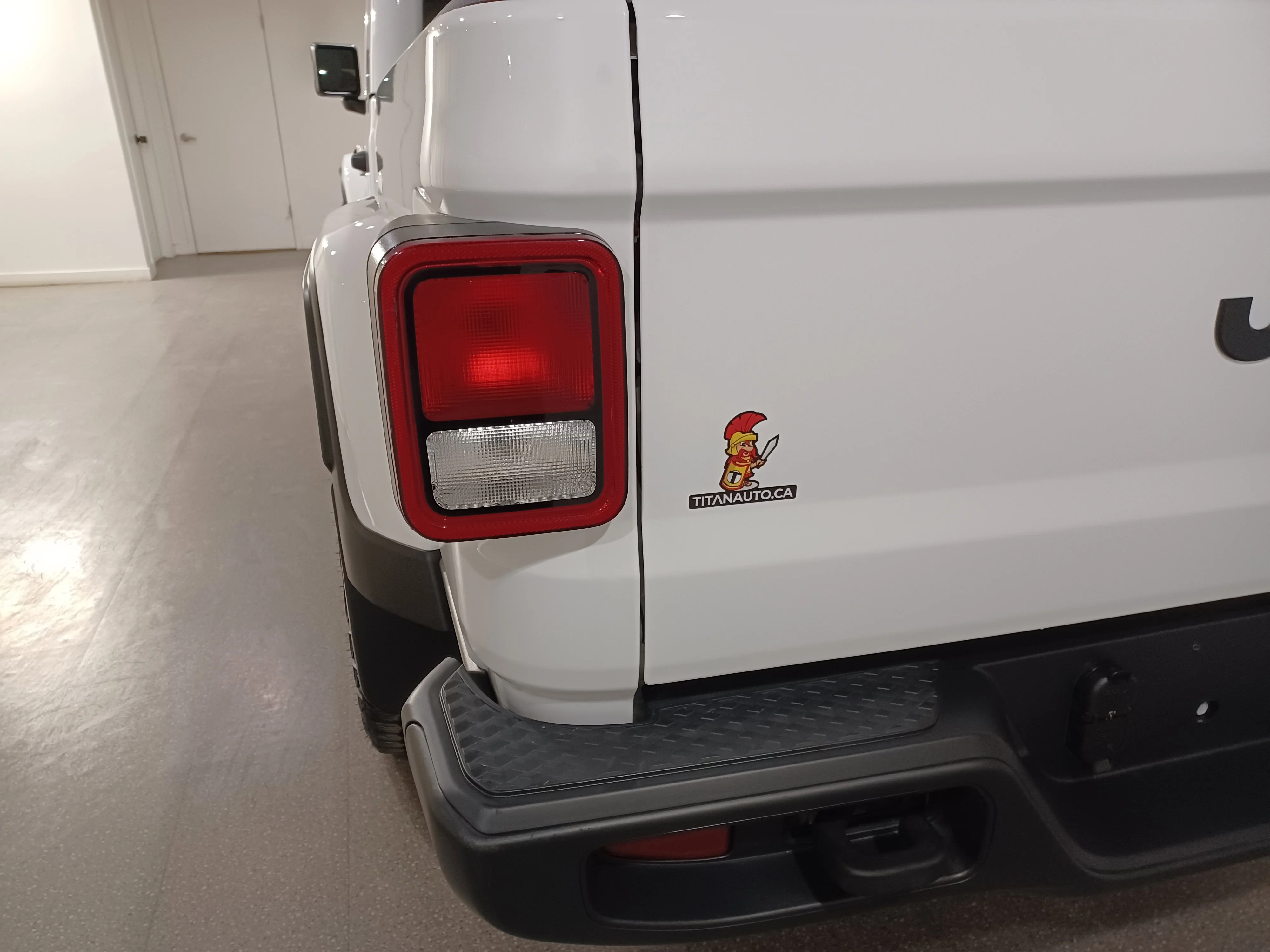 Certified Used 2024 White Jeep Sport 4x4 Nighthawk*Adaptive Cruise | Remote Start | Htd Seats | Htd Wheel image 21