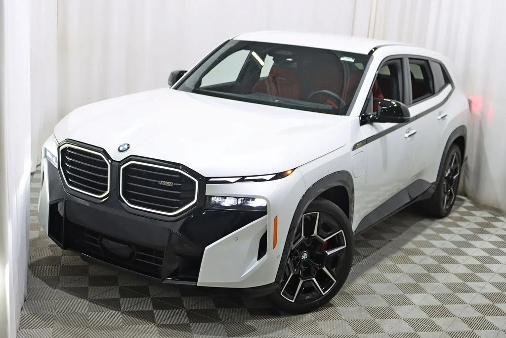 Used 2024 White BMW Base image 5