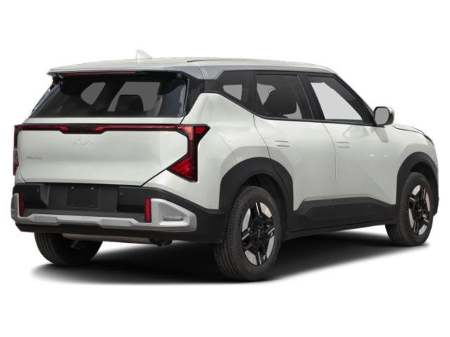 New 2027 Ivory Silver Kia LX image 5