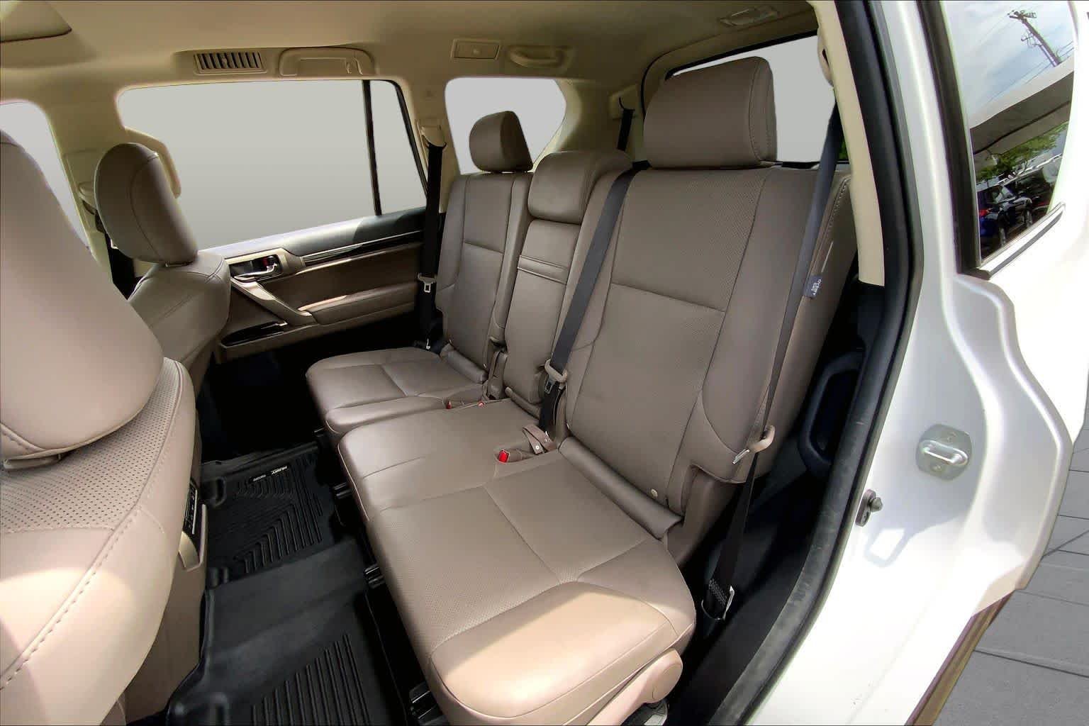 Used 2020 Starfire Pearl Lexus Premium image 38