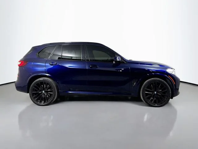 Used 2021 Blue BMW M50i image 4