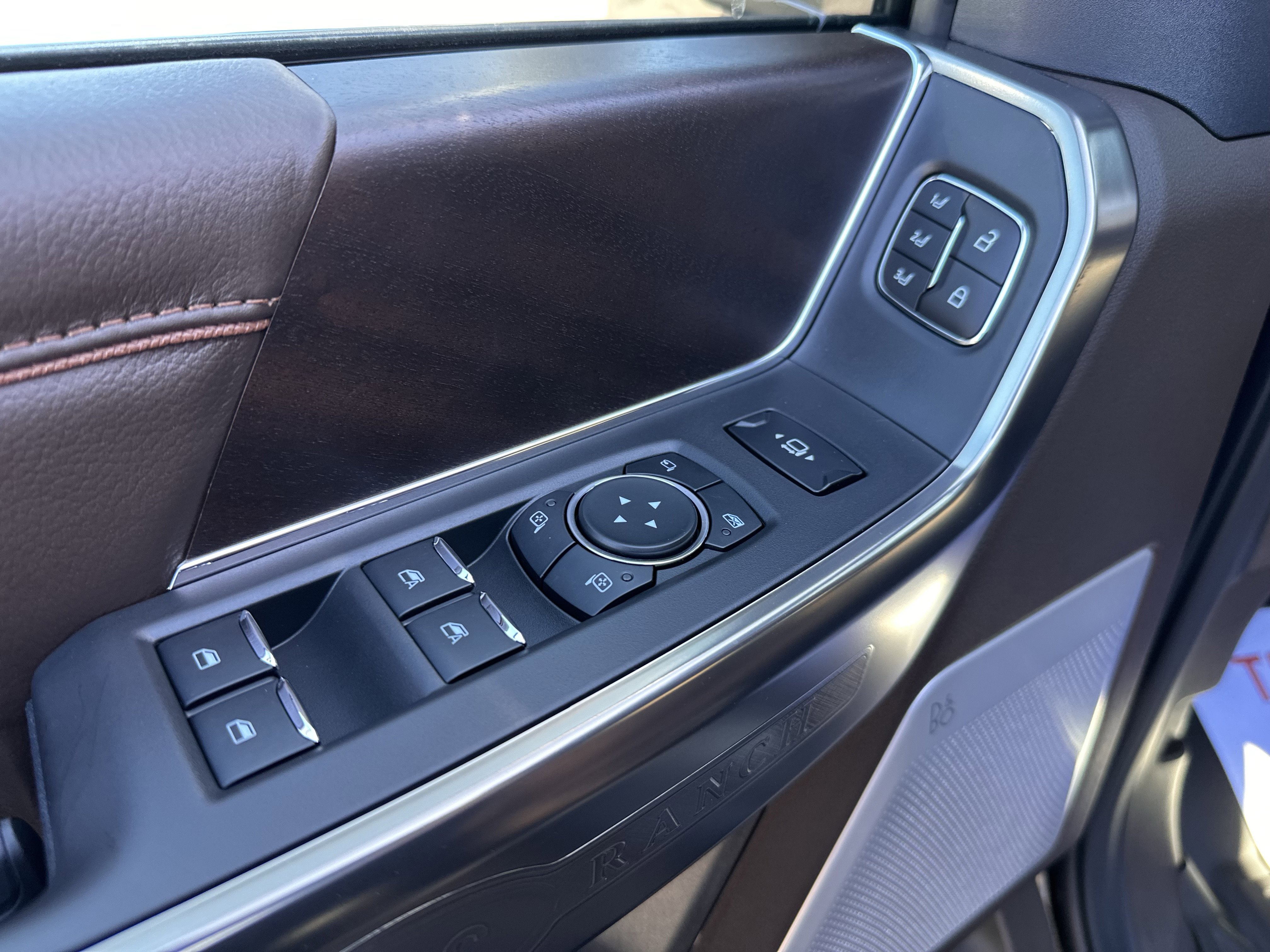 New 2026 Agate Black Metallic Ford F-350® King Ranch® image 18