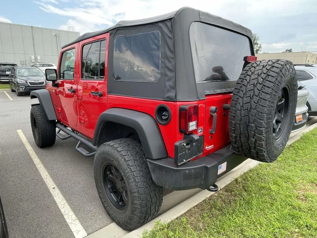 Used 2018 Firecracker Red Clearcoat Jeep Sport S image 3