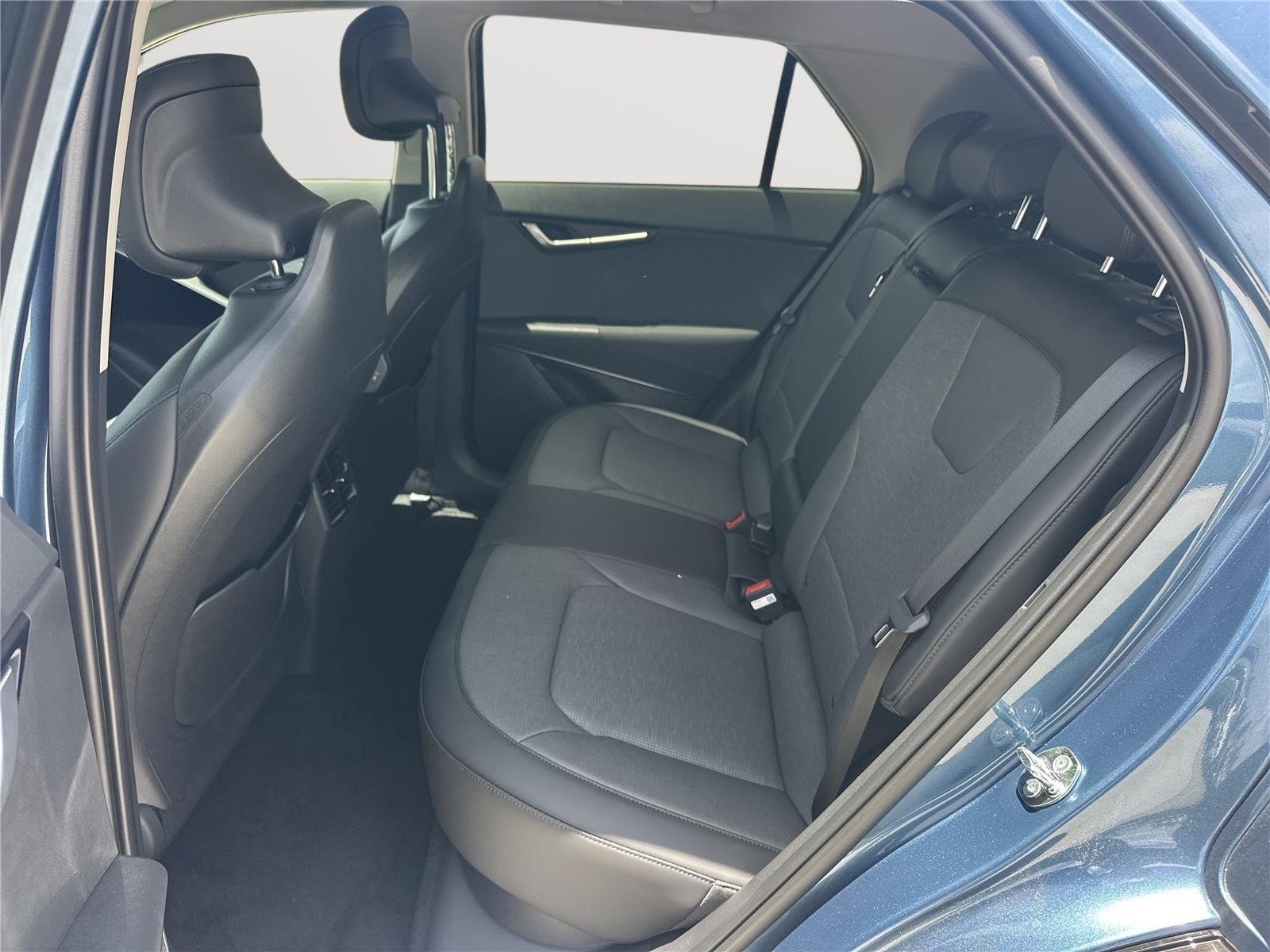 New 2026 Mineral Blue Kia Wave image 20