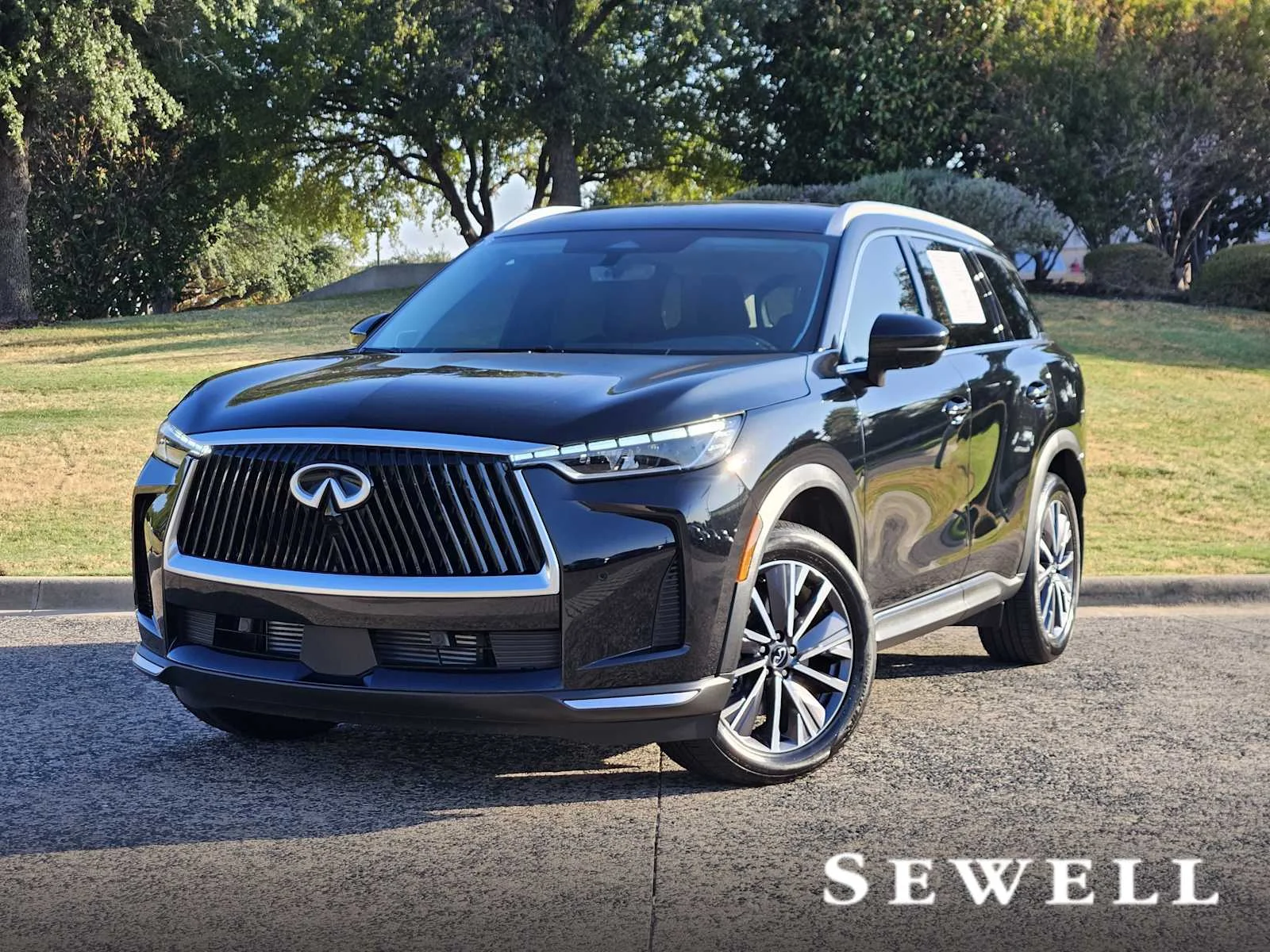 2027 INFINITI QX60 LUXE