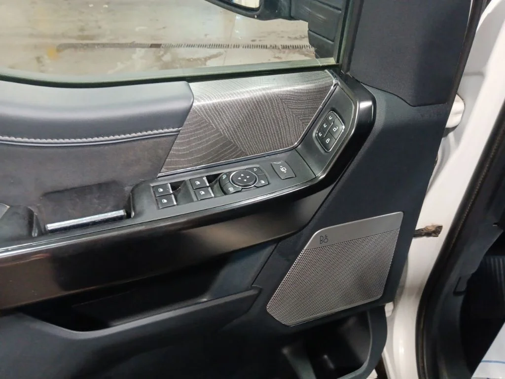 Used 2022 Star White Metallic Tri-Coat Ford Platinum image 15