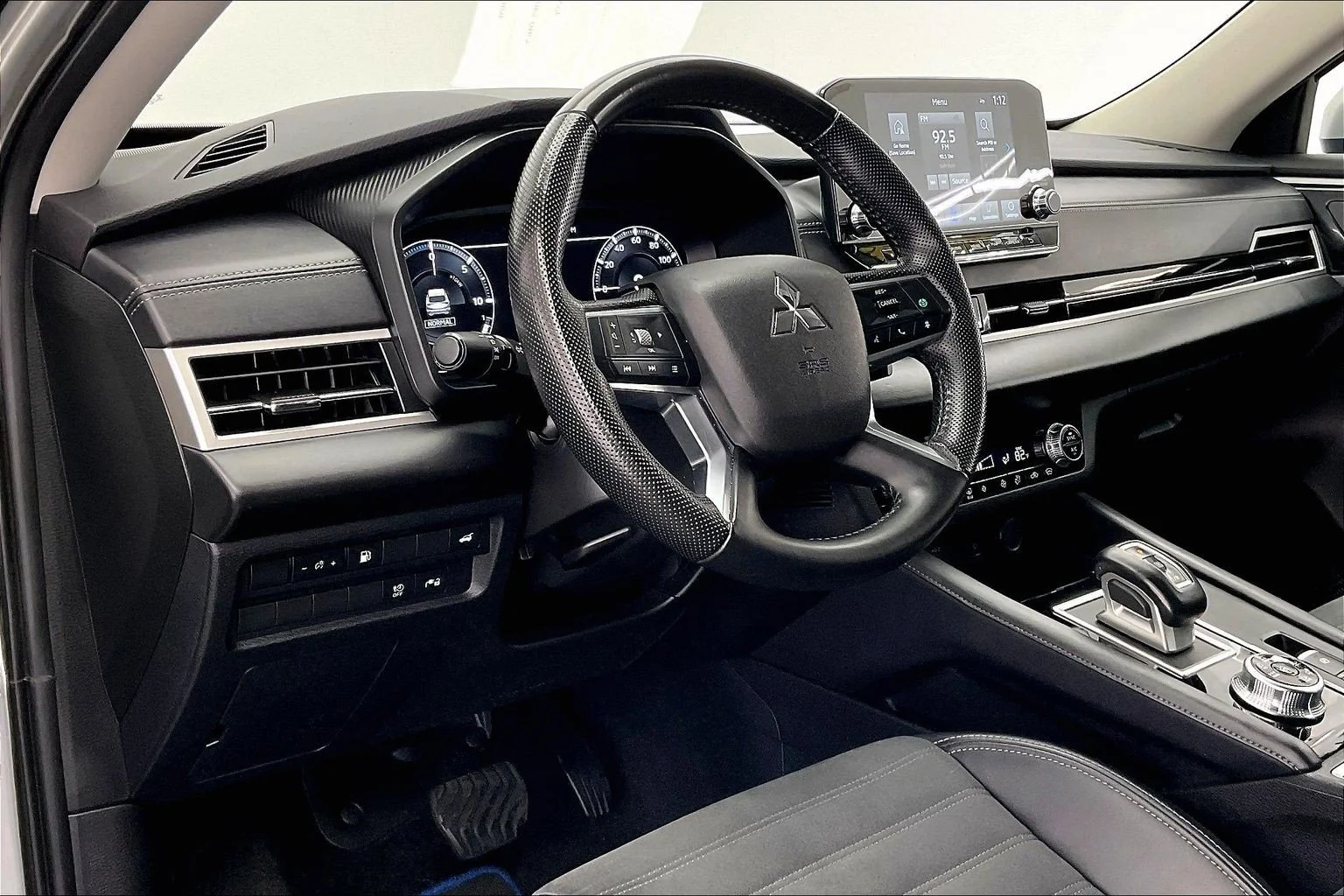 2023 Mitsubishi Outlander Plug-In Hybrid SE - Photo 14