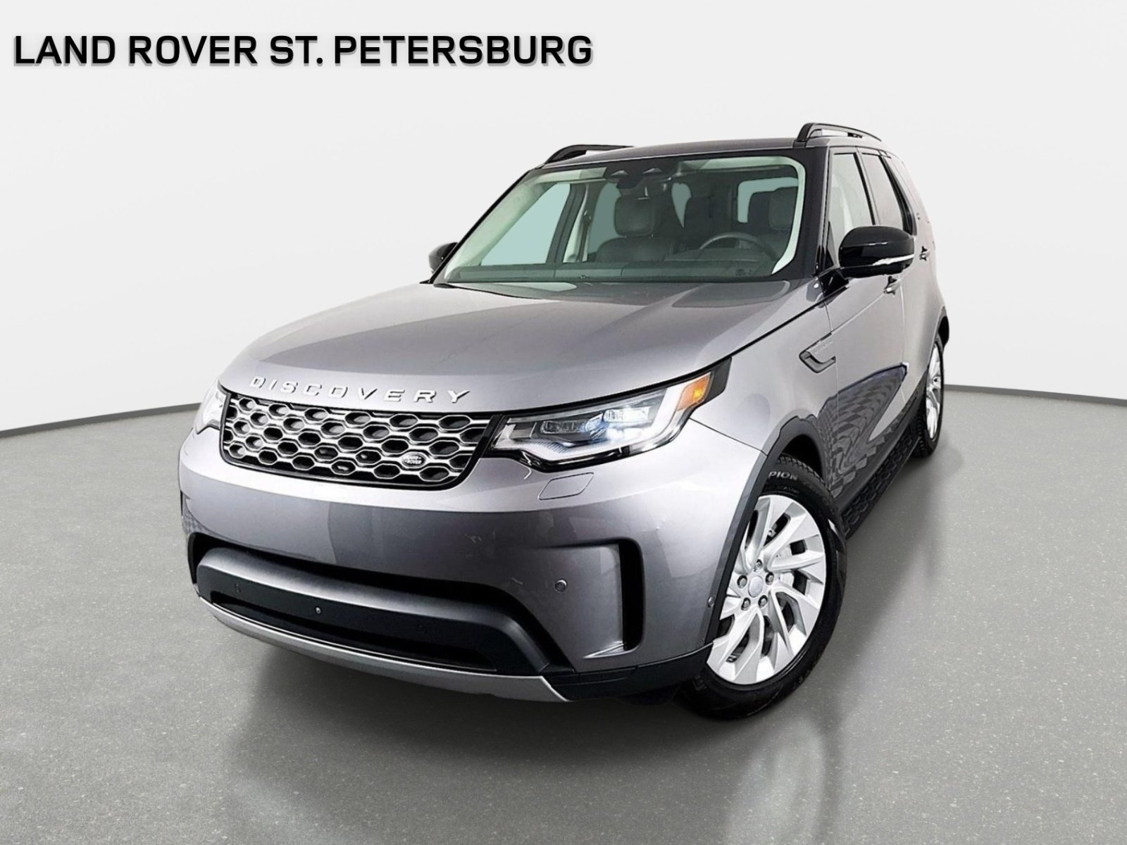 Used 2024 Gray Land Rover S image 3