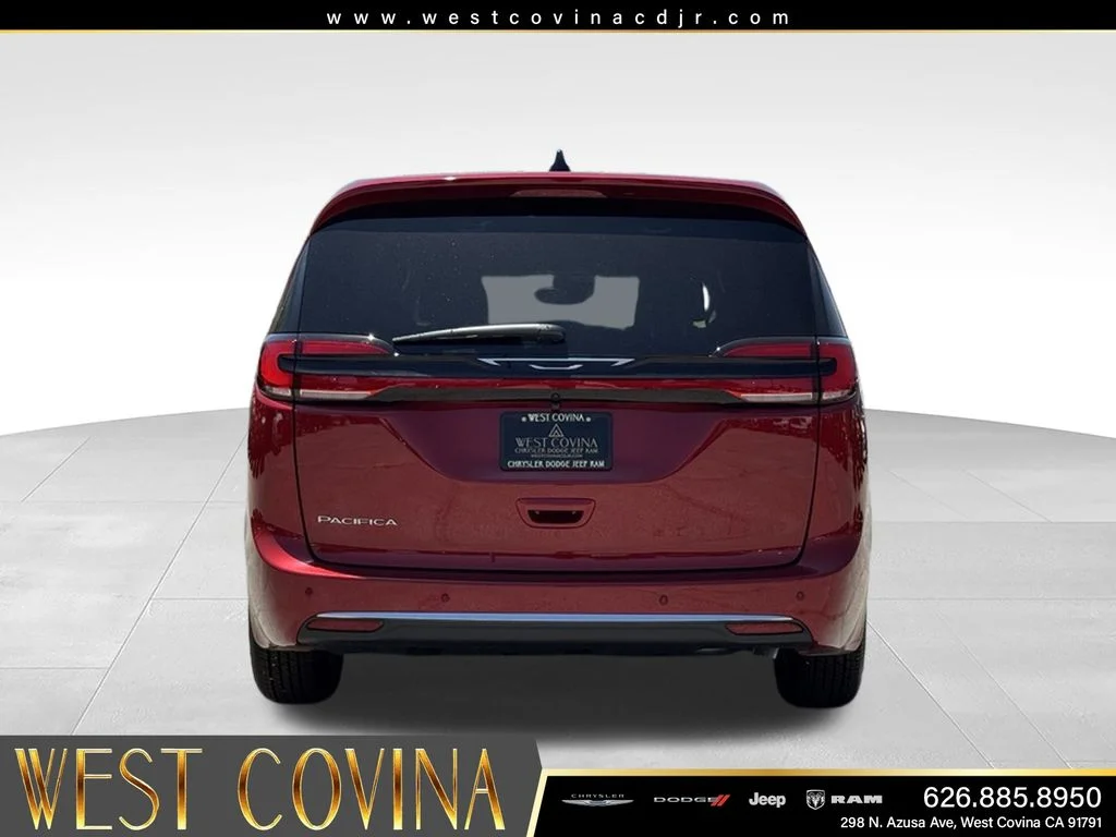 New 2027 Red Hot Pearl-Coat Exterior Paint Chrysler Select image 9