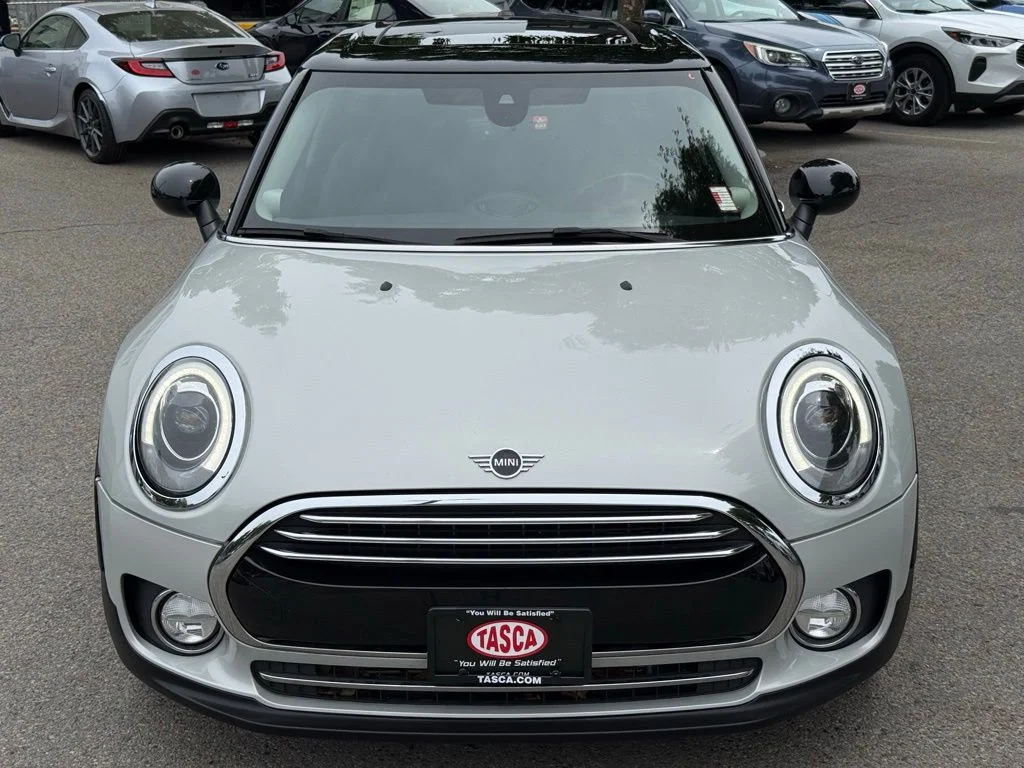 Used 2019  MINI  image 2