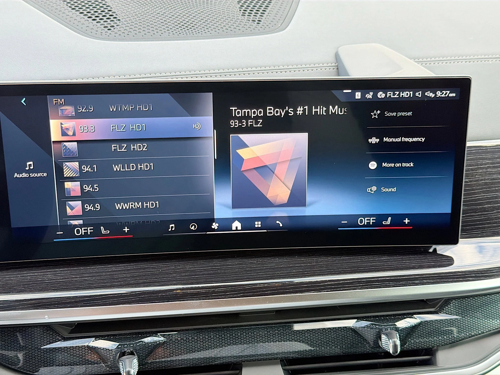New 2026 Black Sapphire Metallic BMW sDrive40i image 31