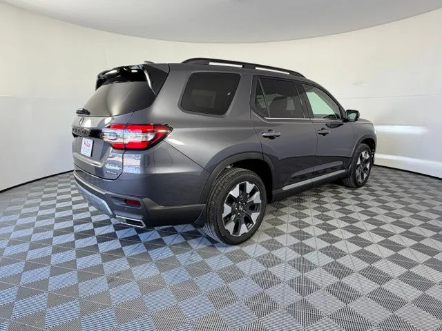 New 2026 Modern Steel Metallic Honda Touring image 7