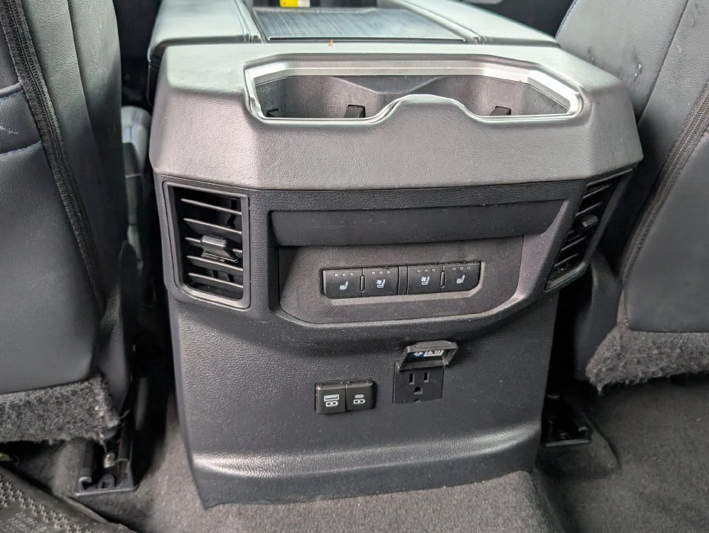Used 2023  Toyota Platinum image 19