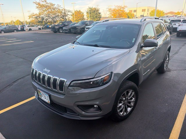 Used 2021 Gray Jeep Latitude Lux image 3