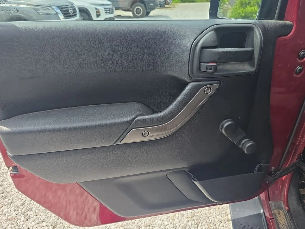 Used 2013 Red Jeep Sport image 12